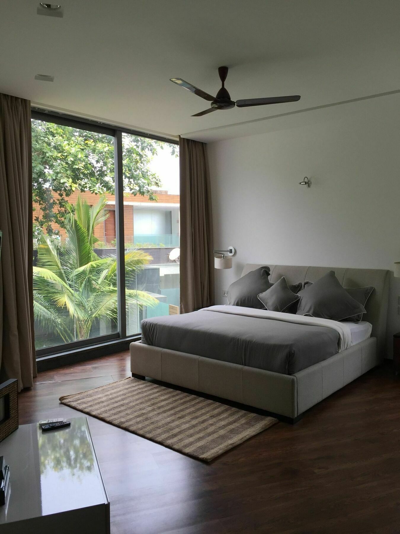 Calem Grove Hotel Candolim Bagian luar foto