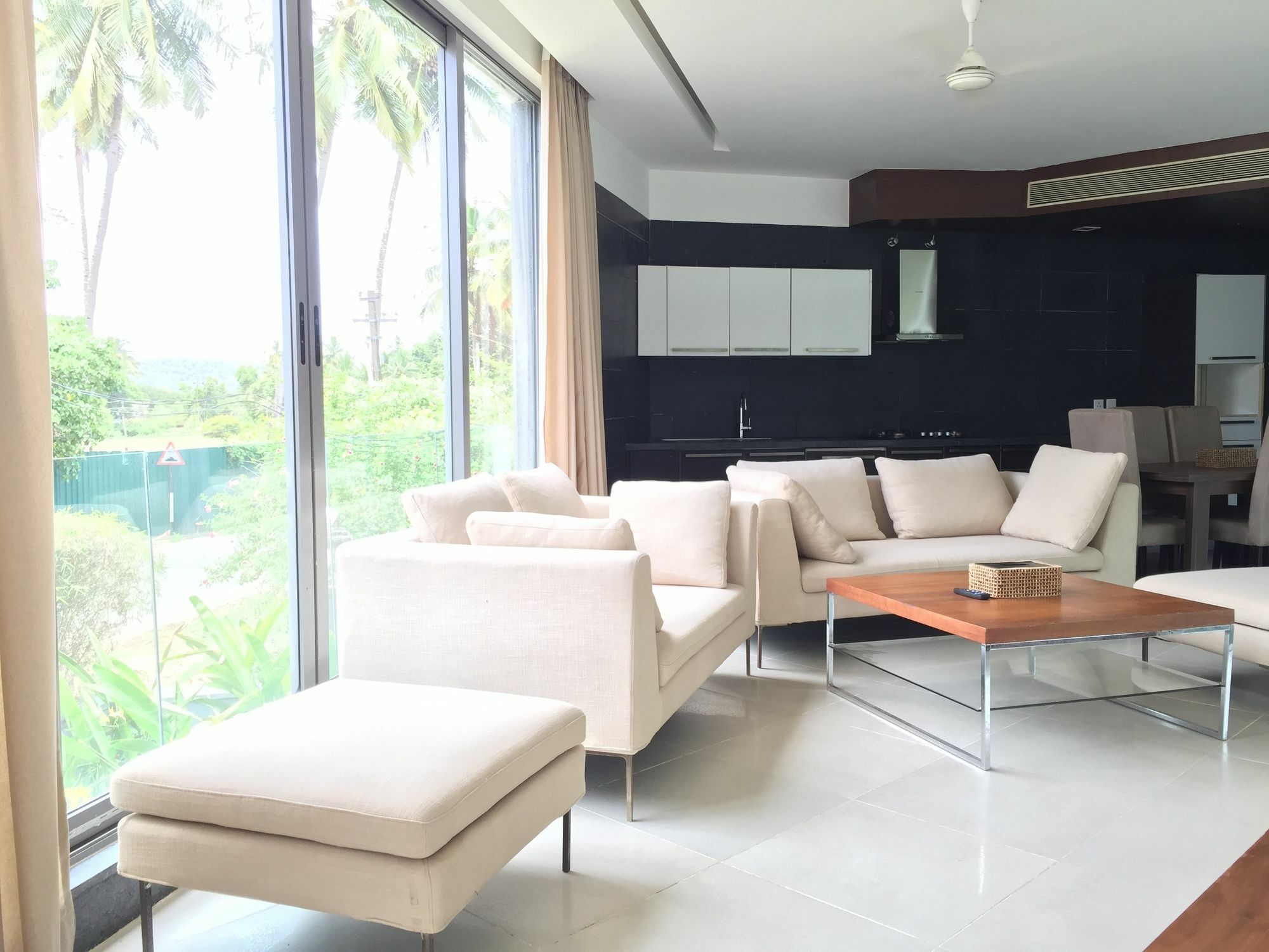 Calem Grove Hotel Candolim Bagian luar foto