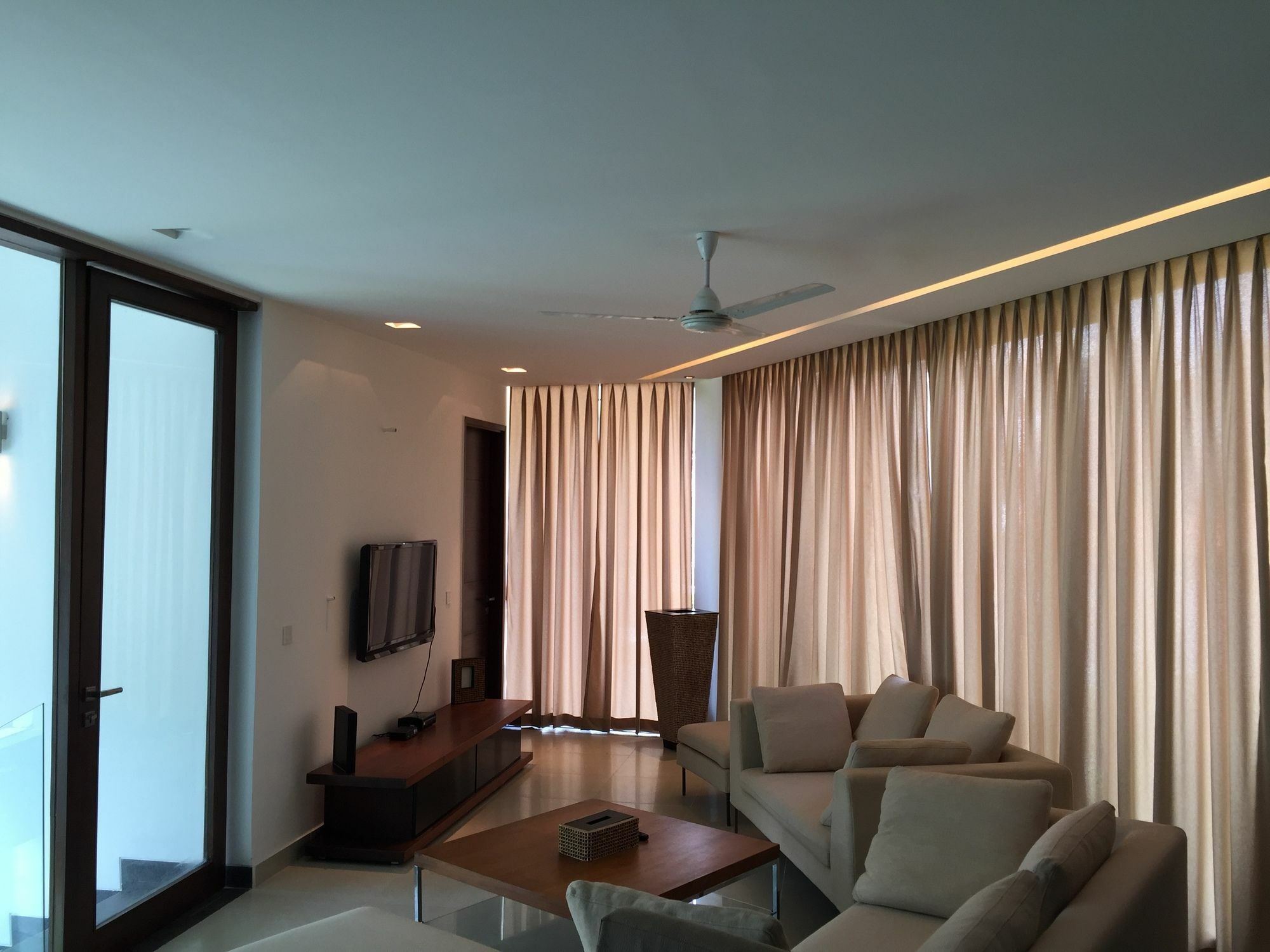 Calem Grove Hotel Candolim Bagian luar foto