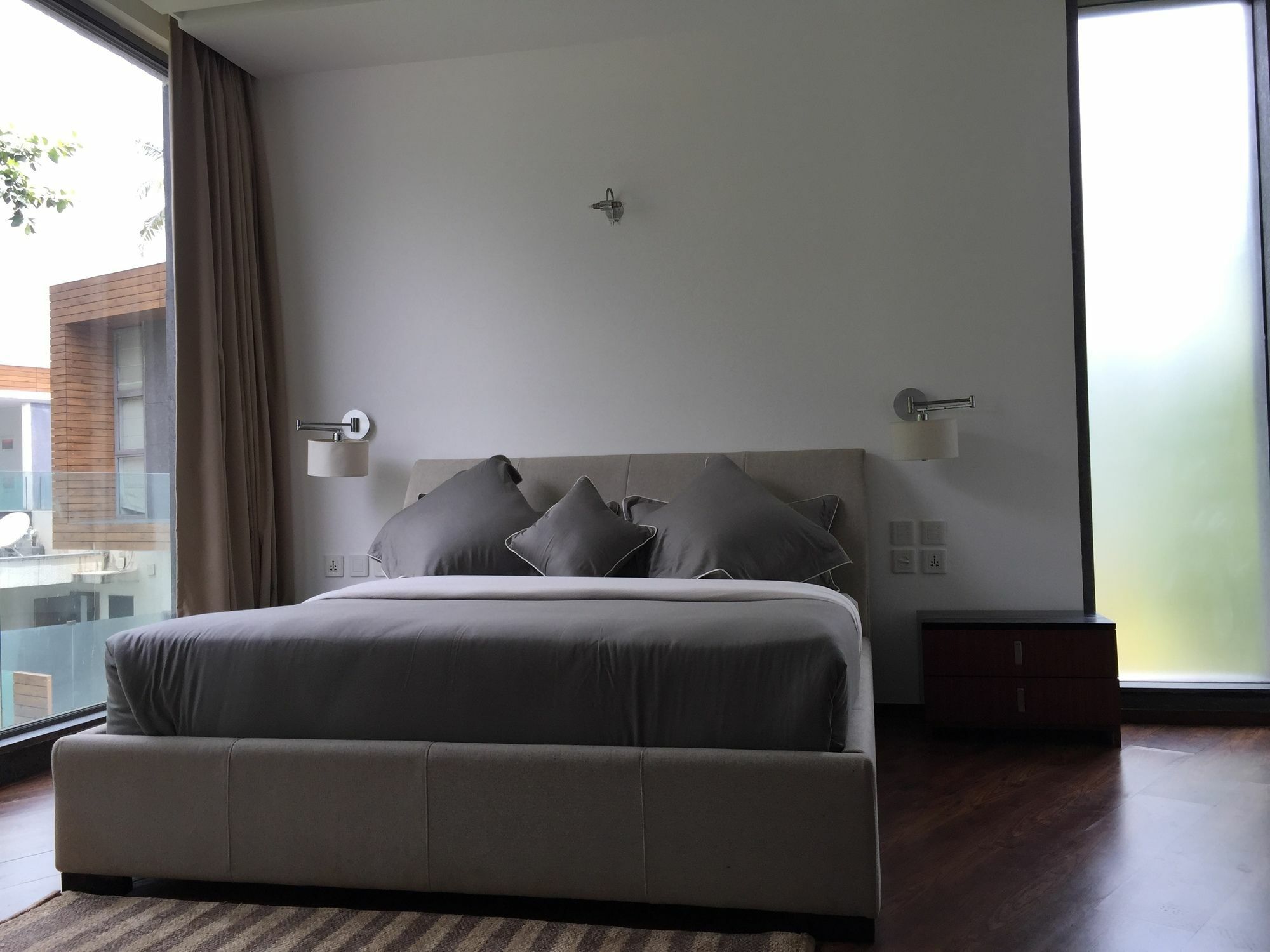 Calem Grove Hotel Candolim Bagian luar foto