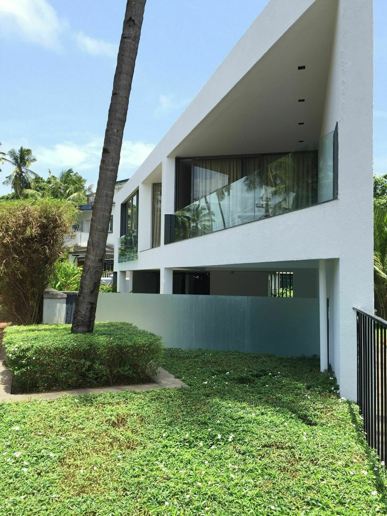 Calem Grove Hotel Candolim Bagian luar foto