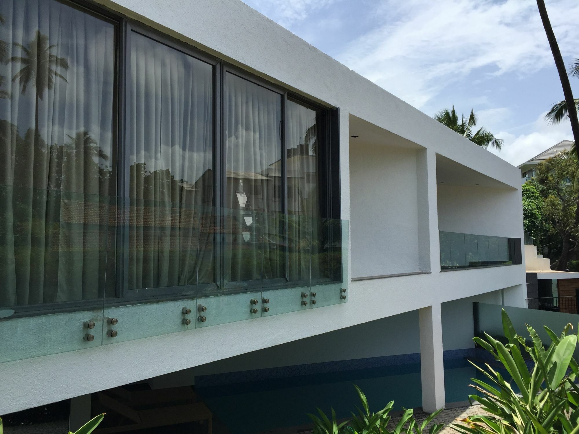 Calem Grove Hotel Candolim Bagian luar foto